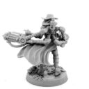 Wargame Exclusive_HERESY HUNTER FEMALE INQUISITOR WITH RAZOR BLADE CAR 11